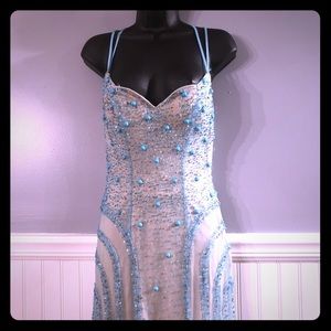 Amazing NWT prom size 6 lafemme gown nude &turq